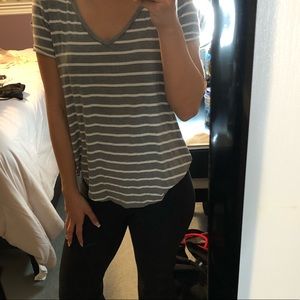 Basic American Eagle Tee!